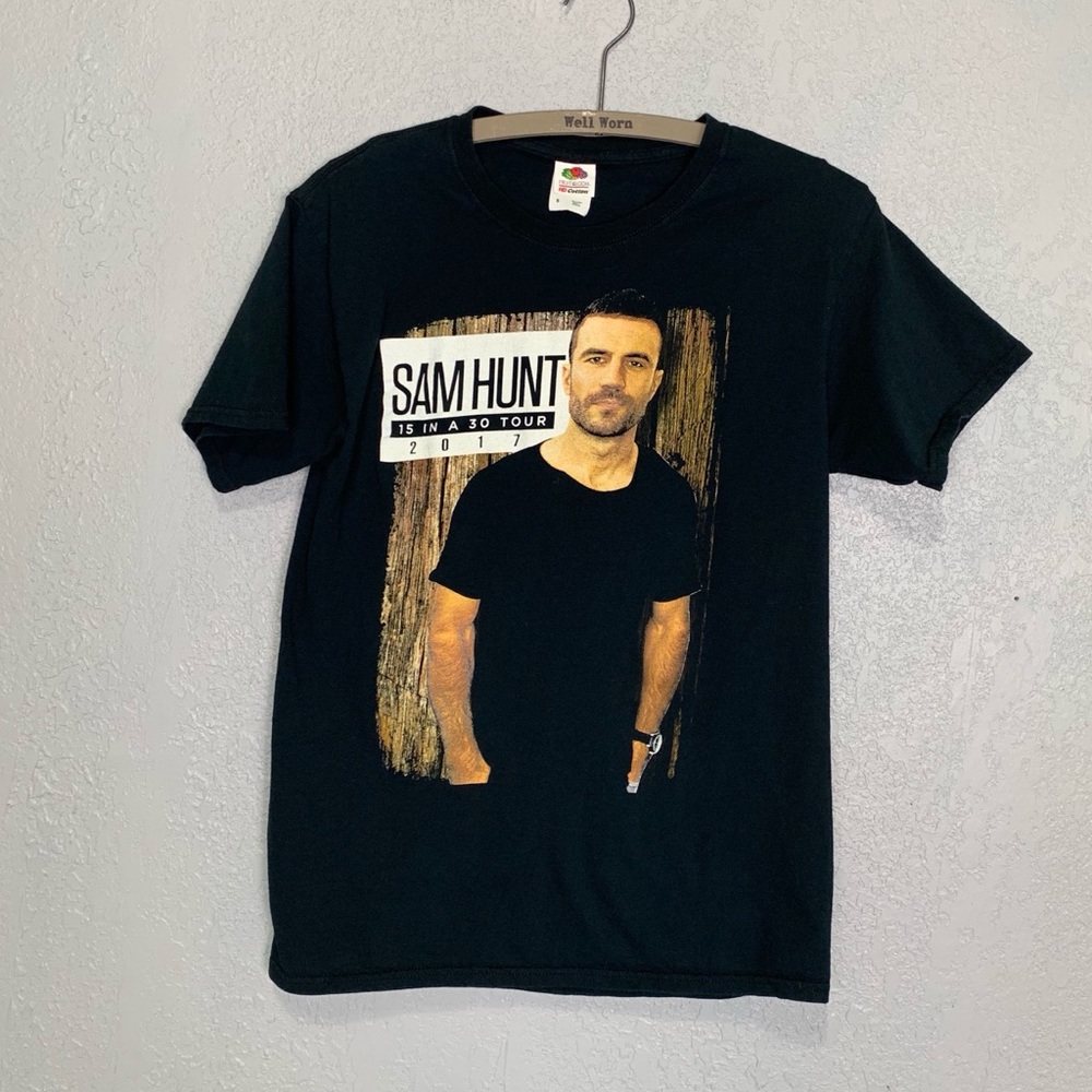 Sam Hunt black graphic 15 in a 30 concert T-shirt